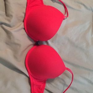 Push up plunge bra